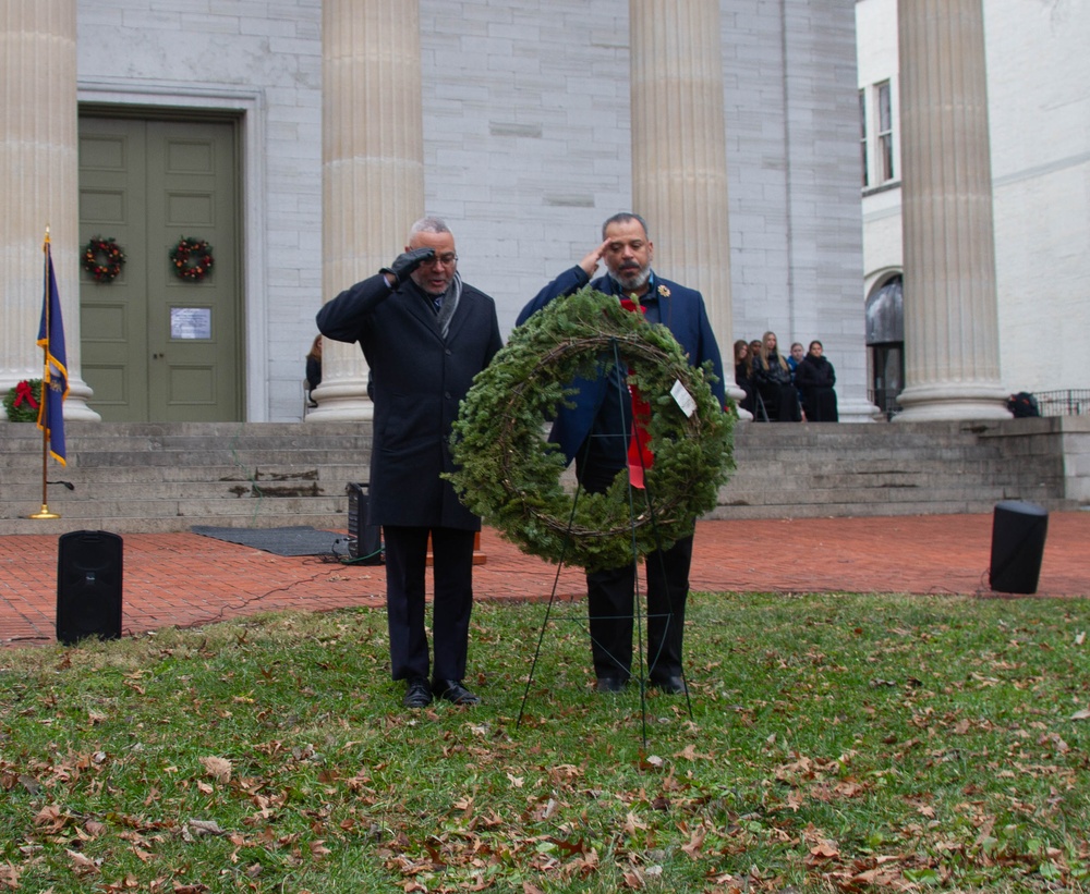 Kentucky honors Veterans with wreath laying ceremony