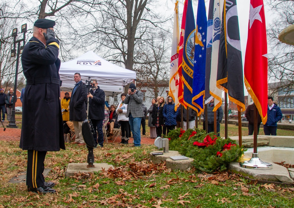 Kentucky honors Veterans with wreath laying ceremony