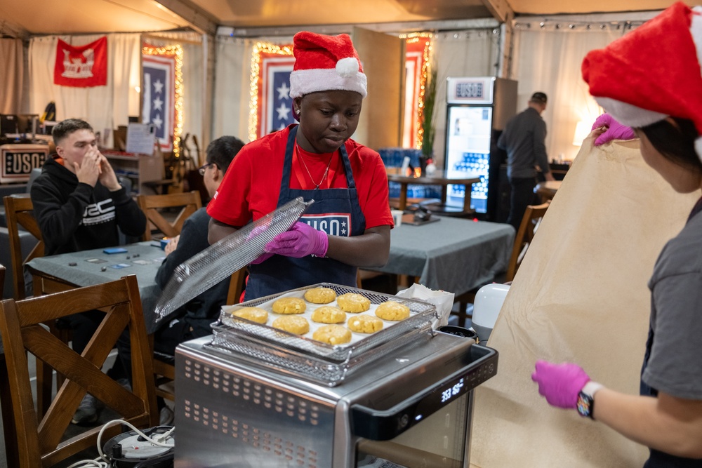 USO volunteers at BPTA Christmas bake off
