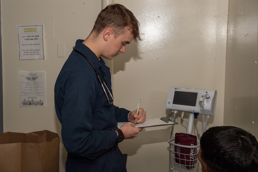 USS Carl Vinson (CVN 70) Medical Operations