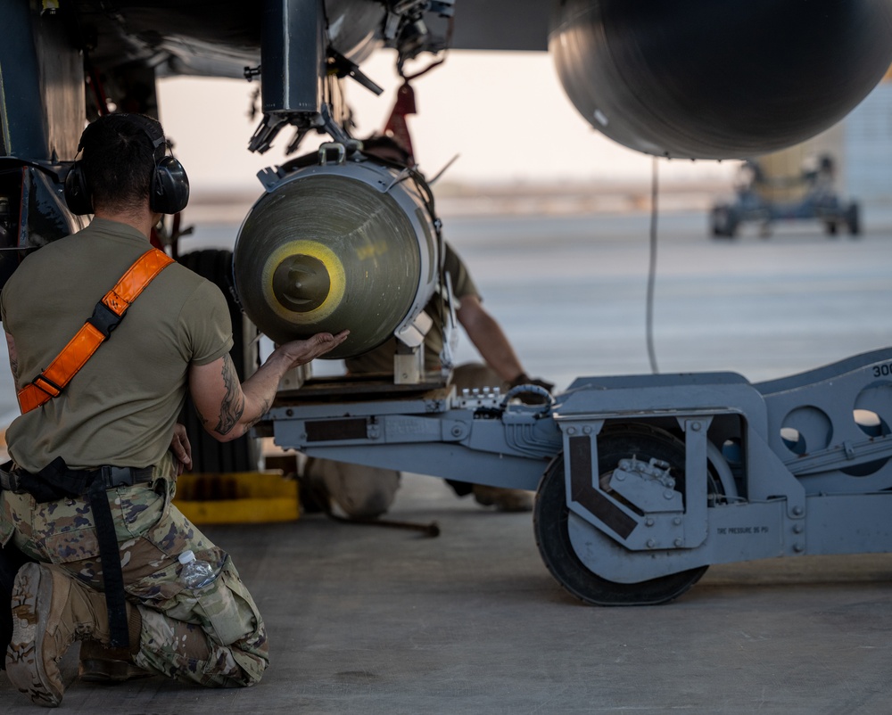 U.S. Unleashes Massive Strike against ISIS in Syria