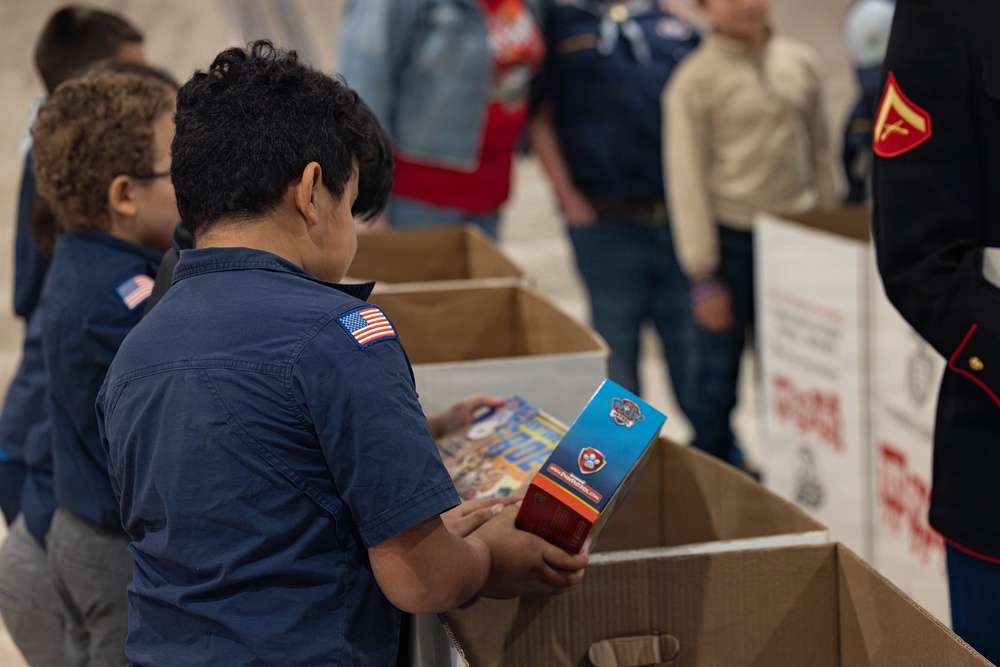 Marine Forces Reserve Band performs a Christmas Concert in Morgan City to support Toys for Tots