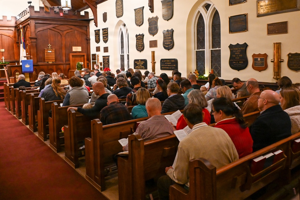 German Advent service, Christkindlmarkt celebrate season, community friendships at Fort Leavenworth