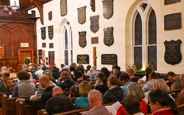 German Advent service, Christkindlmarkt celebrate season, community friendships at Fort Leavenworth