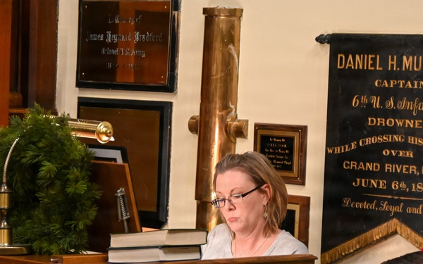 German Advent service, Christkindlmarkt celebrate season, community friendships at Fort Leavenworth