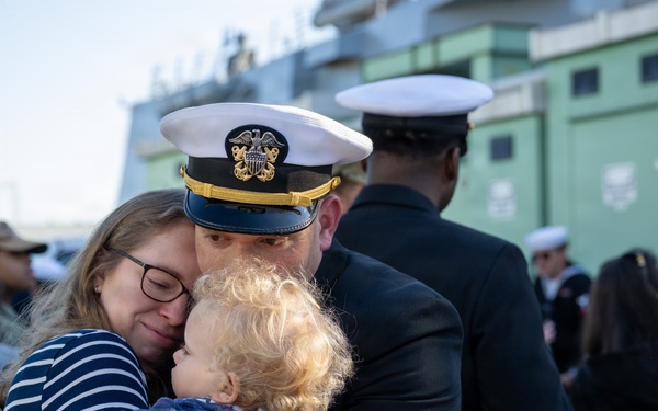 USS Lenah Sutcliffe Higbee returns to San Diego