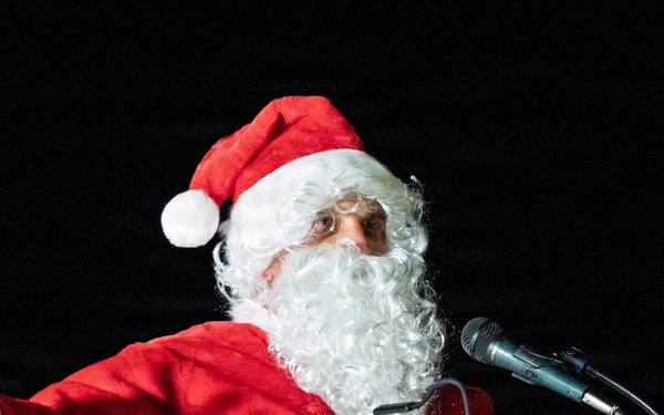 Holloman Holidays 2025 tree lighting event