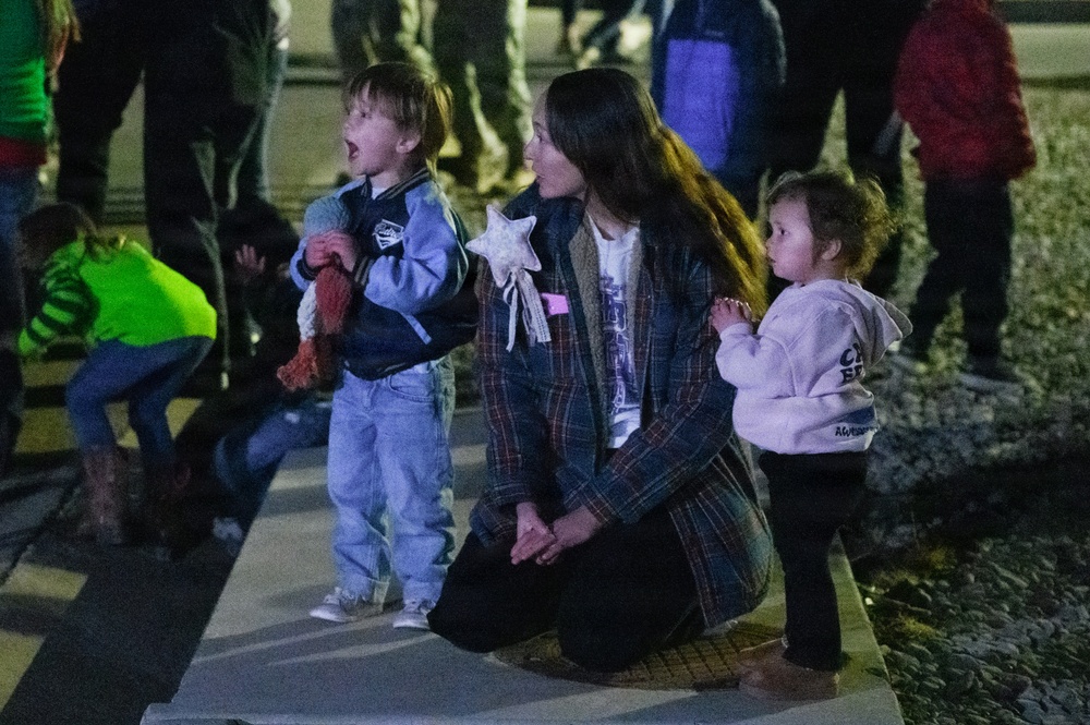 Holloman Holidays 2025 tree lighting event