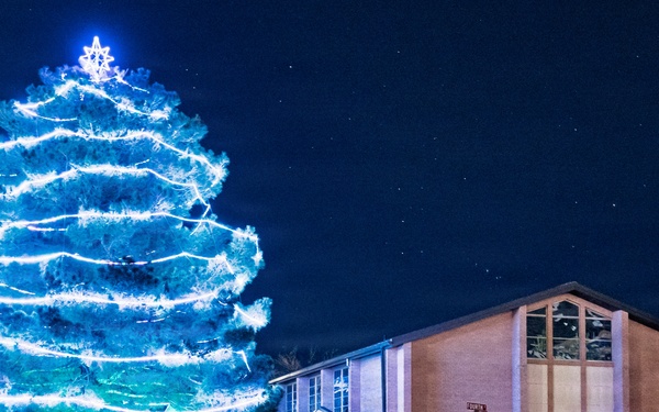 Holloman Holidays 2025 tree lighting event
