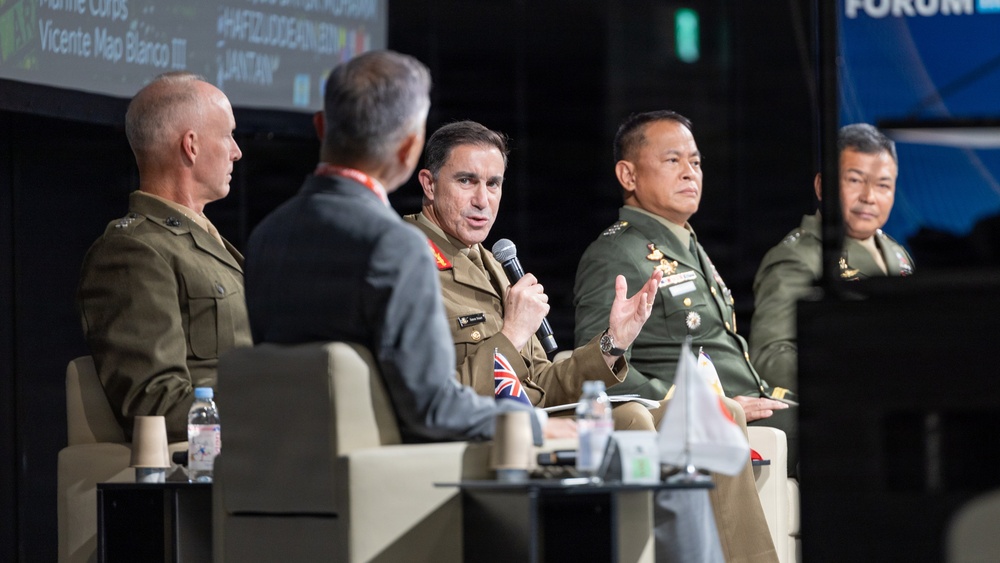 MARFORPAC Commander attends Landpower Forum in Japan