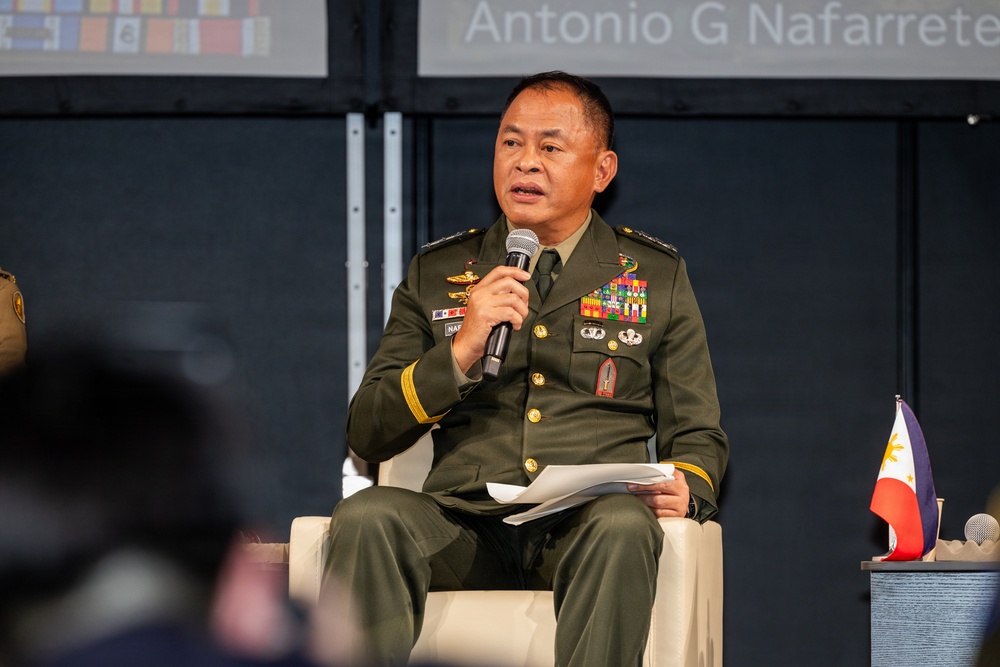 MARFORPAC Commander attends Landpower Forum in Japan
