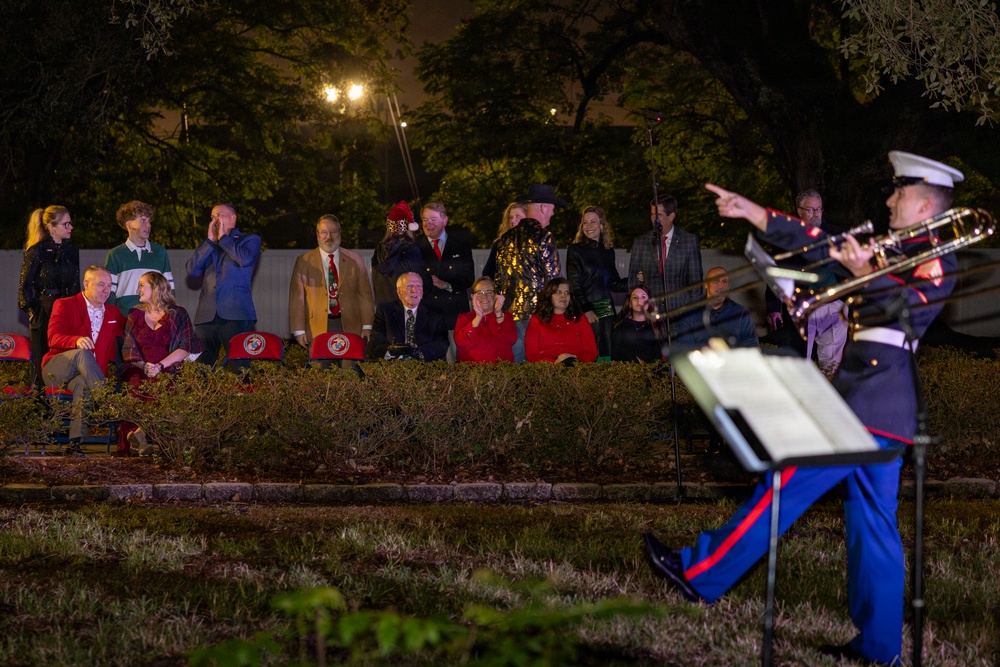 Marine Forces Reserve and Marine Forces South Commander hosts annual Christmas Party