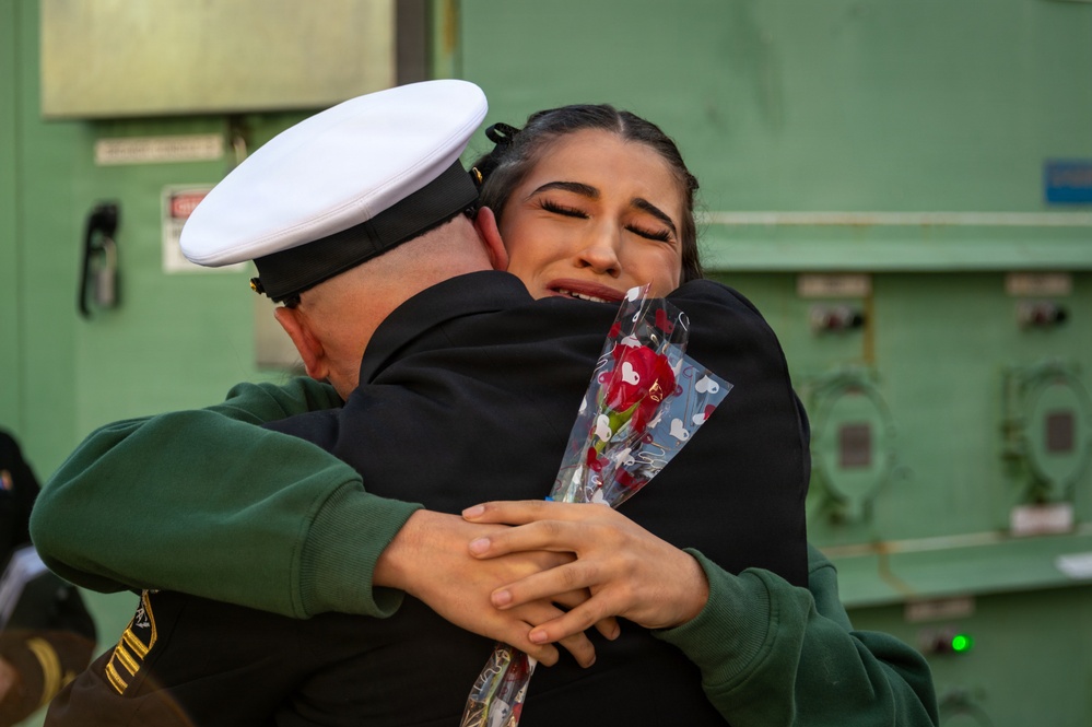 USS Lenah Sutcliffe Higbee Returns to Homeport