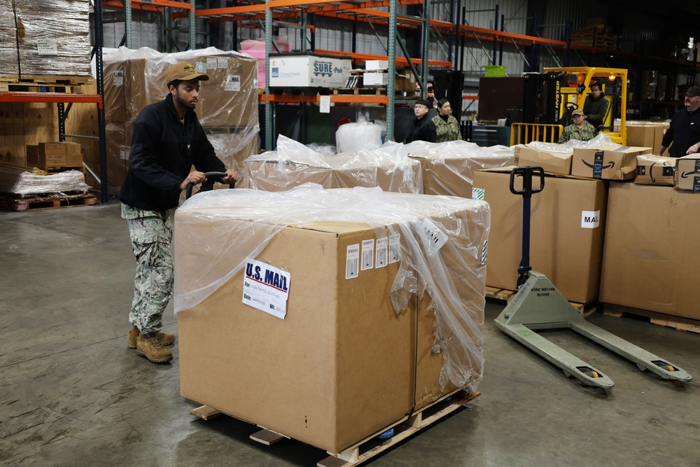 NAVSUP FLC Puget Sound handles Nimitz mail in time for homecoming