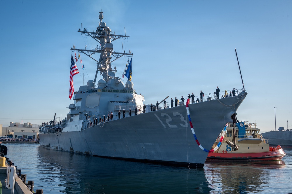 USS Lenah Sutcliffe Higbee Returns to Homeport