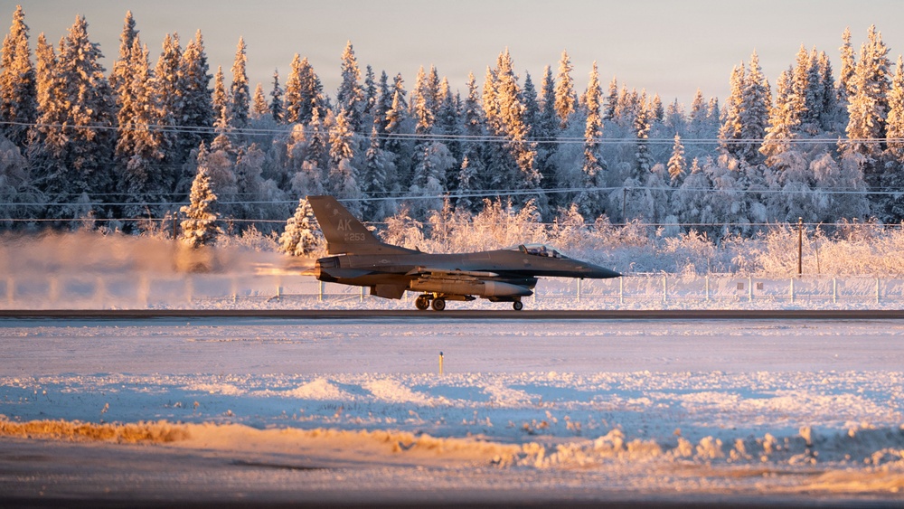 Eielson bolsters airpower readiness during Arctic Gold 26-1