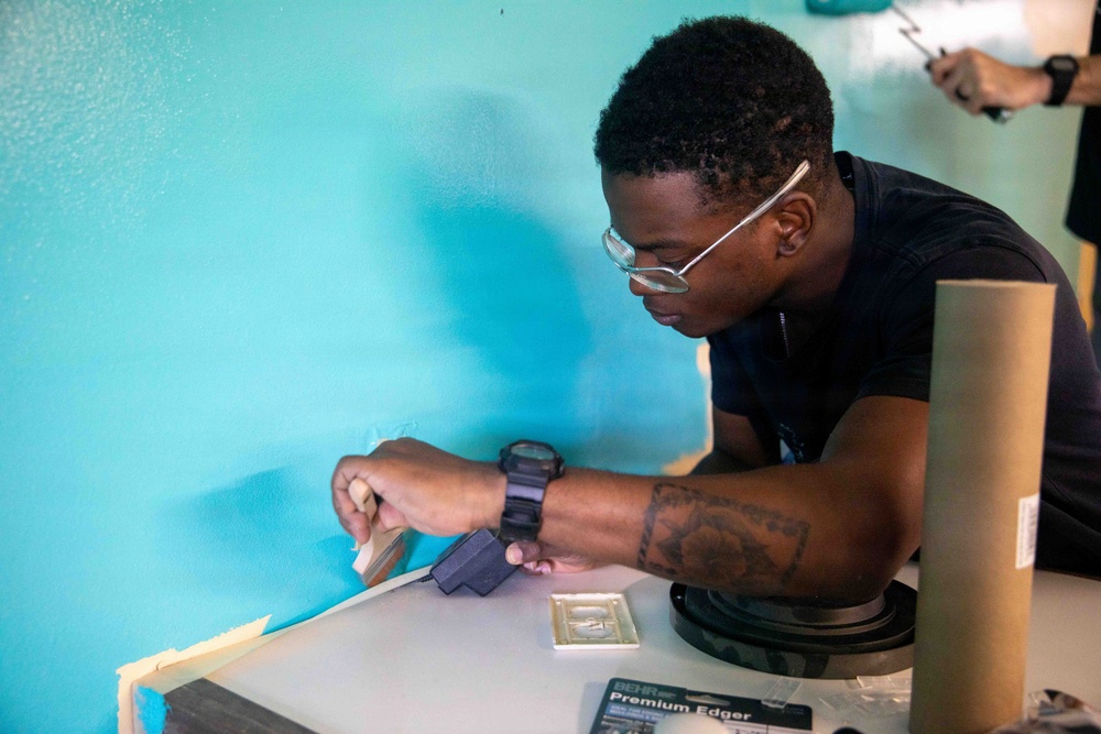 IWO ARG Sailors and Marines Spruce Up Animal Welfare Center