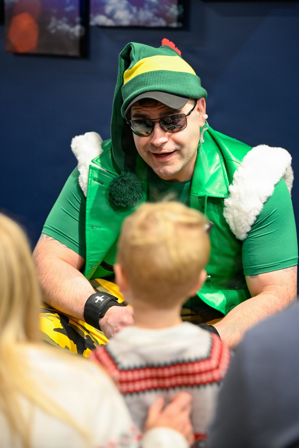 Santa visits the 148th Fighter Wing