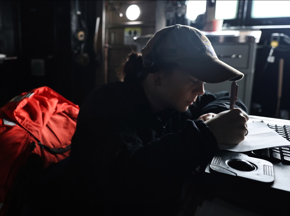 USS Roosevelt (DDG 80) Transits Strait of Hormuz