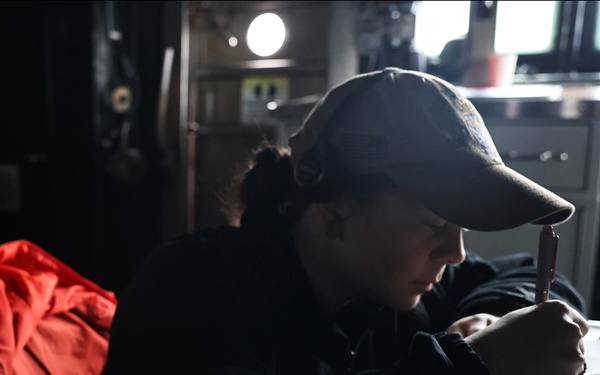 USS Roosevelt (DDG 80) Transits Strait of Hormuz