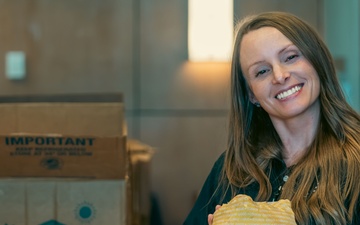 Holiday Troop Support For Paratroopers