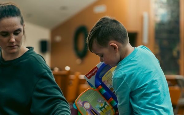 Holiday Troop Support For Paratroopers