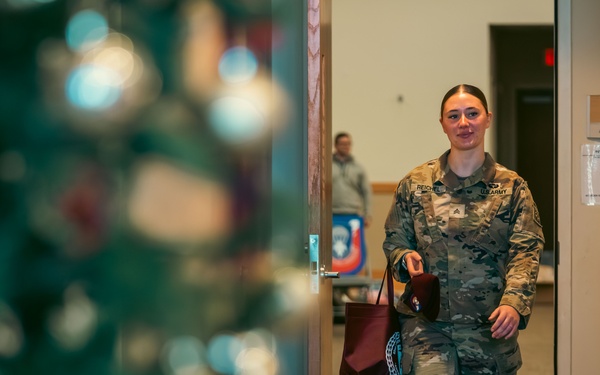 Holiday Troop Support For Paratroopers