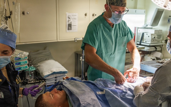 31st MEU | U.S. Navy Sailors conduct a Cherrypicker Drill aboard the USS Tripoli