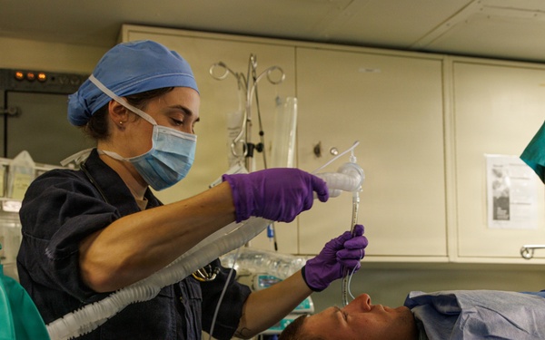 31st MEU | U.S. Navy Sailors conduct a Cherrypicker Drill aboard the USS Tripoli