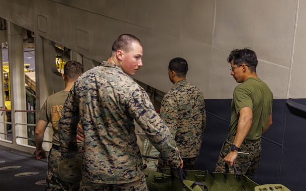 31st MEU | Maritime Raid Force conducts integration training