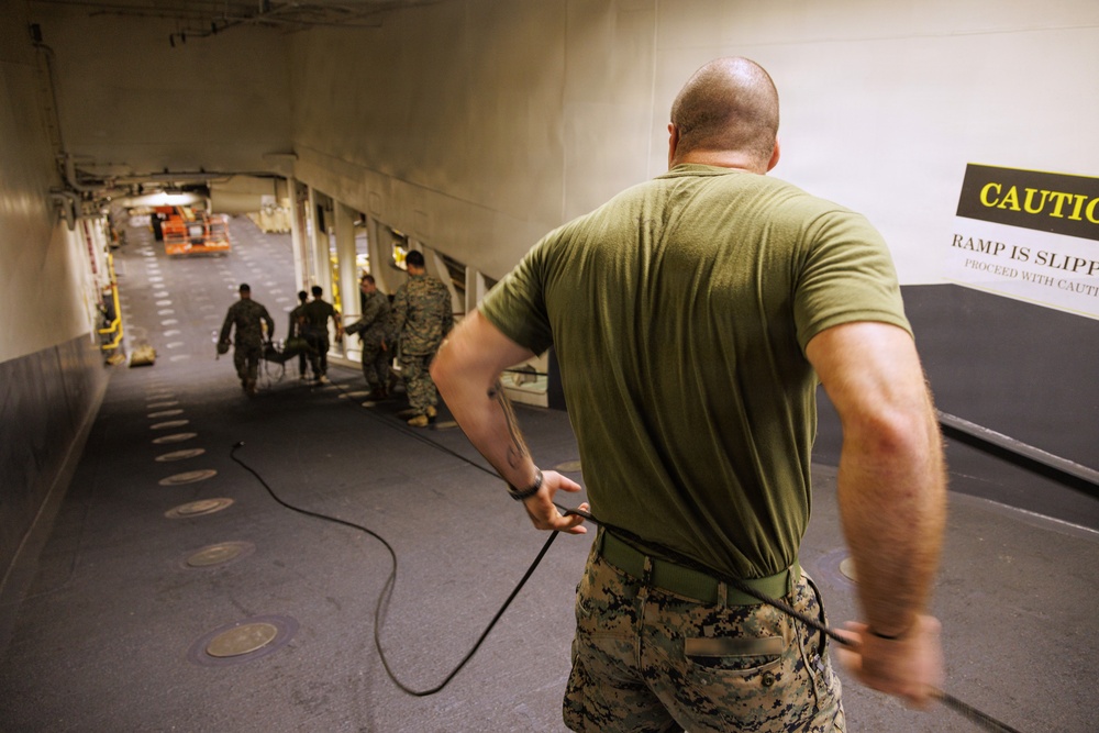 31st MEU | Maritime Raid Force conducts integration training