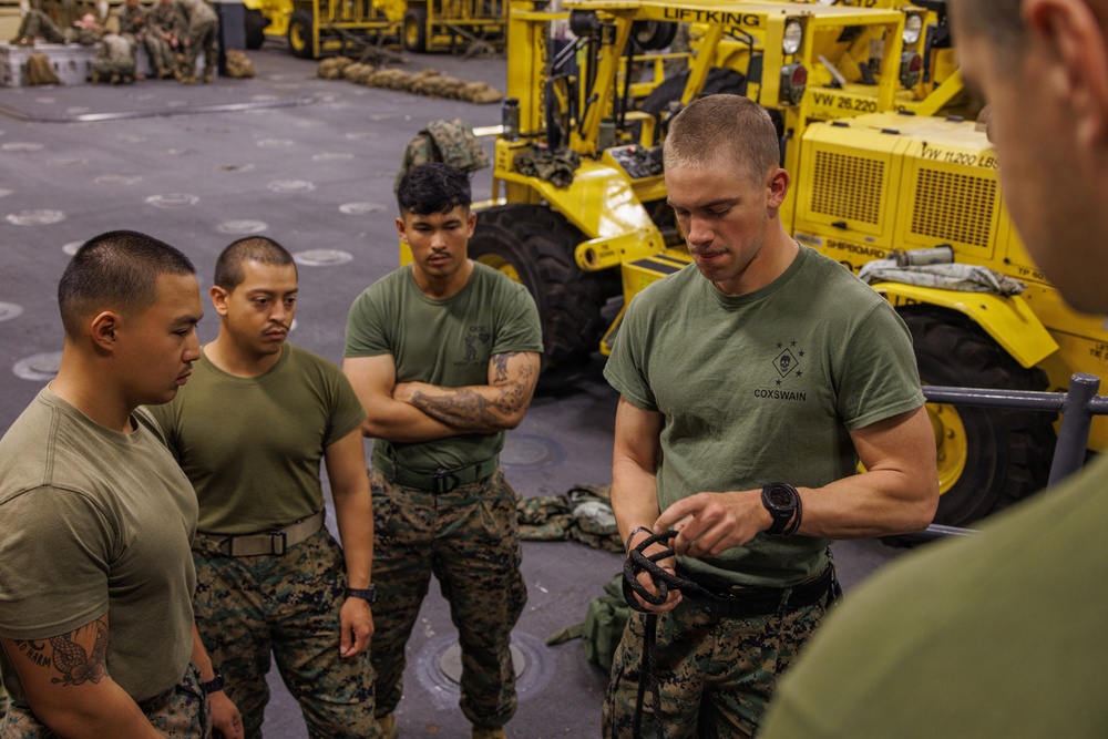 31st MEU | Maritime Raid Force conducts integration training