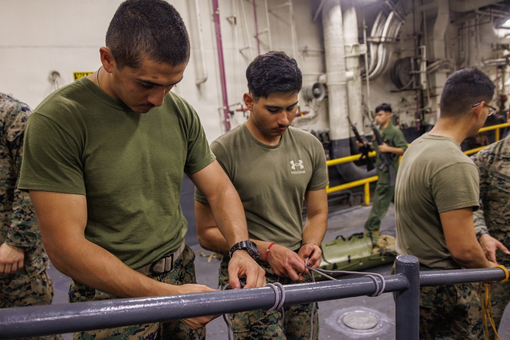 31st MEU | Maritime Raid Force conducts integration training