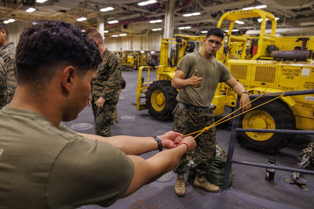 31st MEU | Maritime Raid Force conducts integration training
