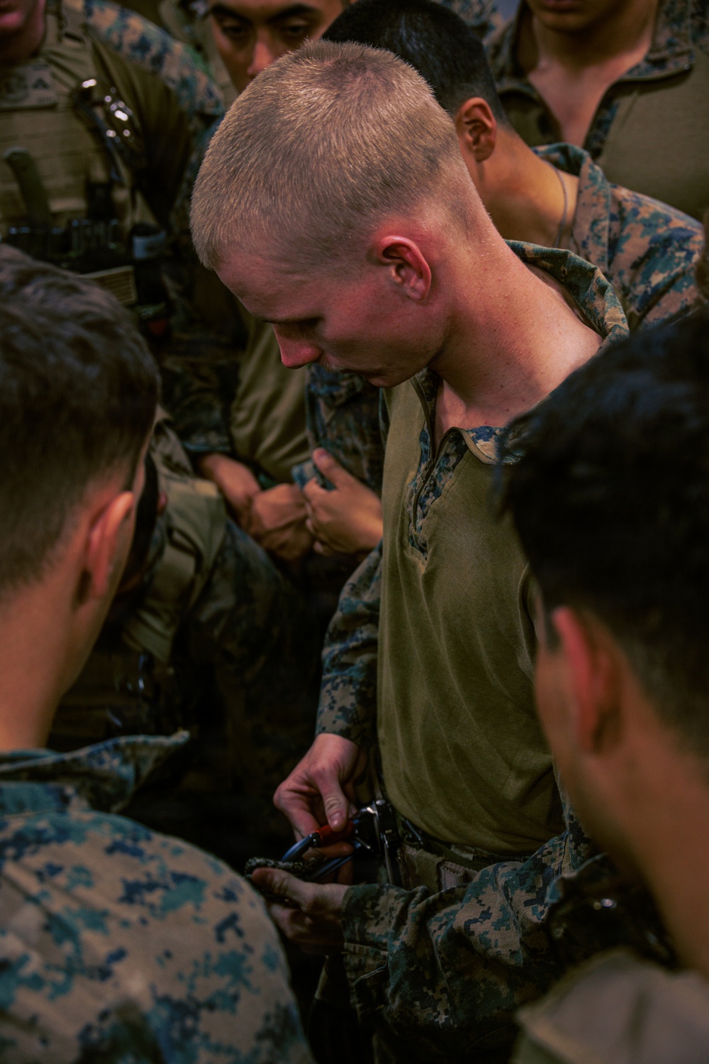 31st MEU | Maritime Raid Force conducts rappelling class