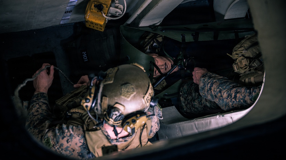 31st MEU | Maritime Raid Force confined space CASEVAC drills aboard USS Tripoli