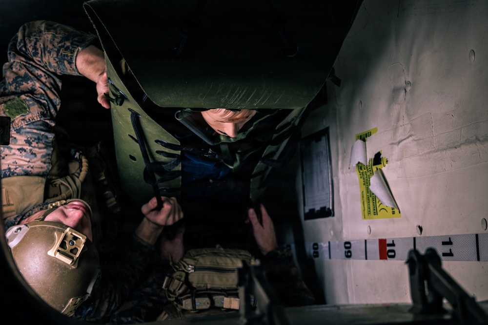 31st MEU | Maritime Raid Force confined space CASEVAC drills aboard USS Tripoli