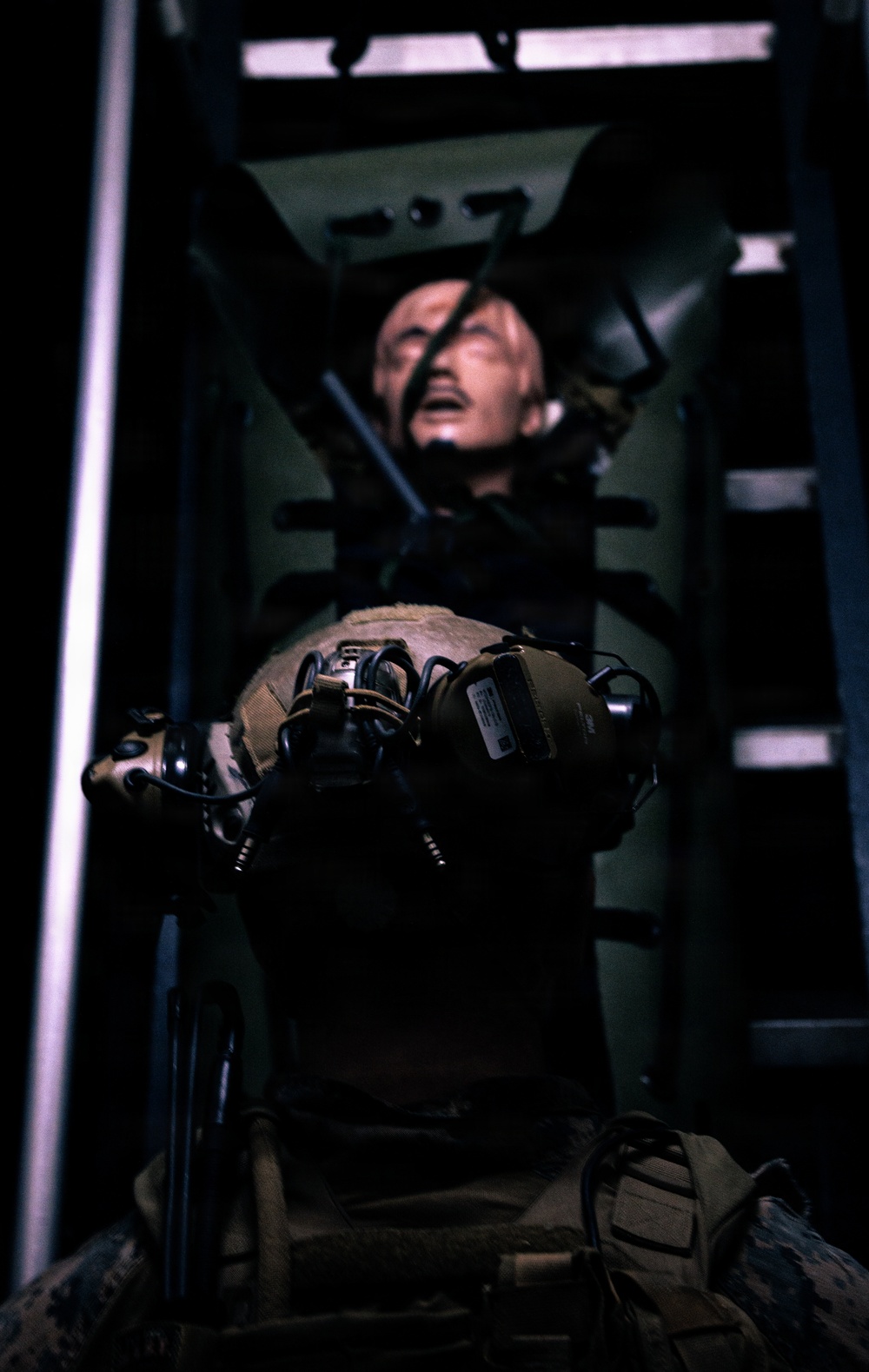 31st MEU | Maritime Raid Force confined space CASEVAC drills aboard USS Tripoli