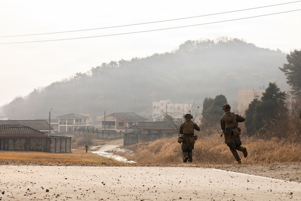 Korea Viper 26.1 | V16 Conducts Urban Environment Platoon Level Attacks