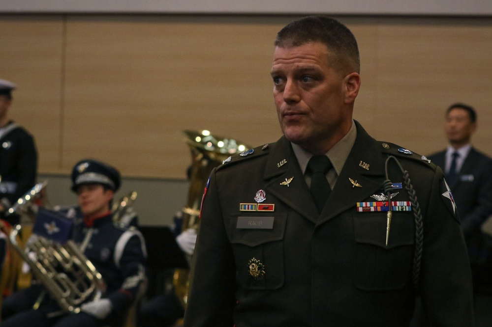 2nd Combat Aviation Brigade Receives U.S.–ROK Alliance Award