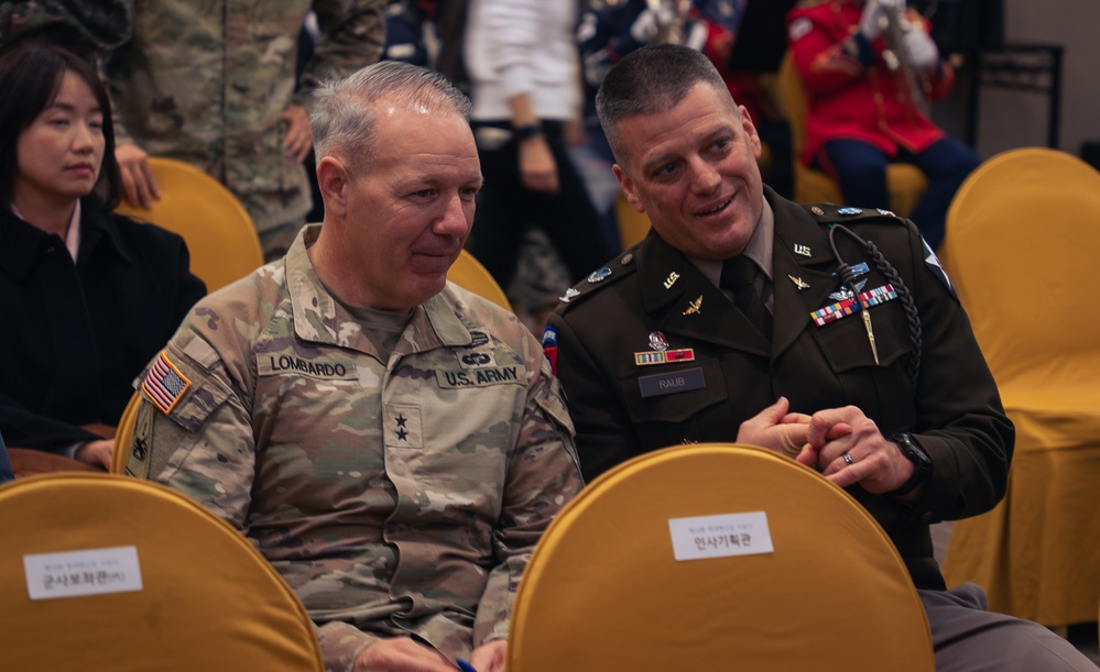 2nd Combat Aviation Brigade Receives U.S.–ROK Alliance Award