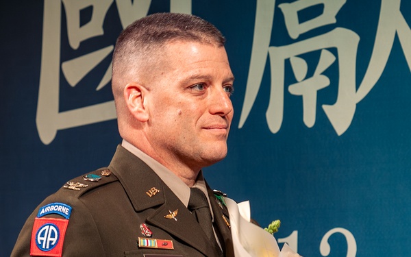 2nd Combat Aviation Brigade Receives U.S.–ROK Alliance Award