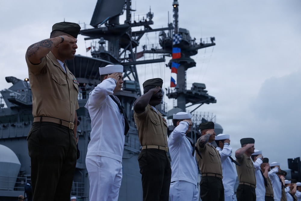 31st MEU and USS Tripoli | Manning the rails in Vietnam