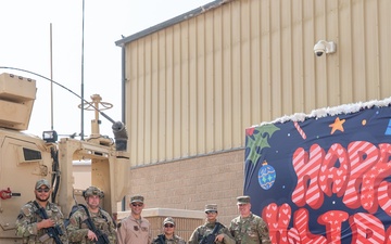 CSAF, CMSAF visit U.S. Central Command