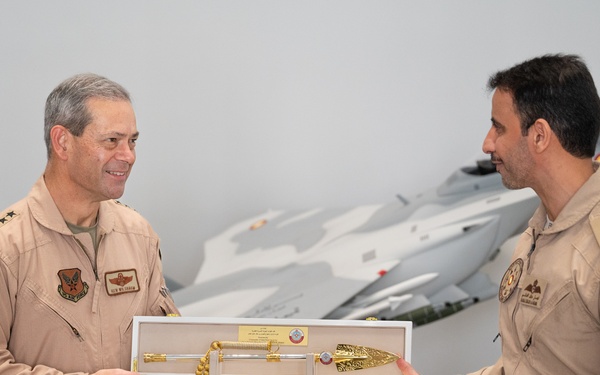 CSAF, CMSAF visit U.S. Central Command