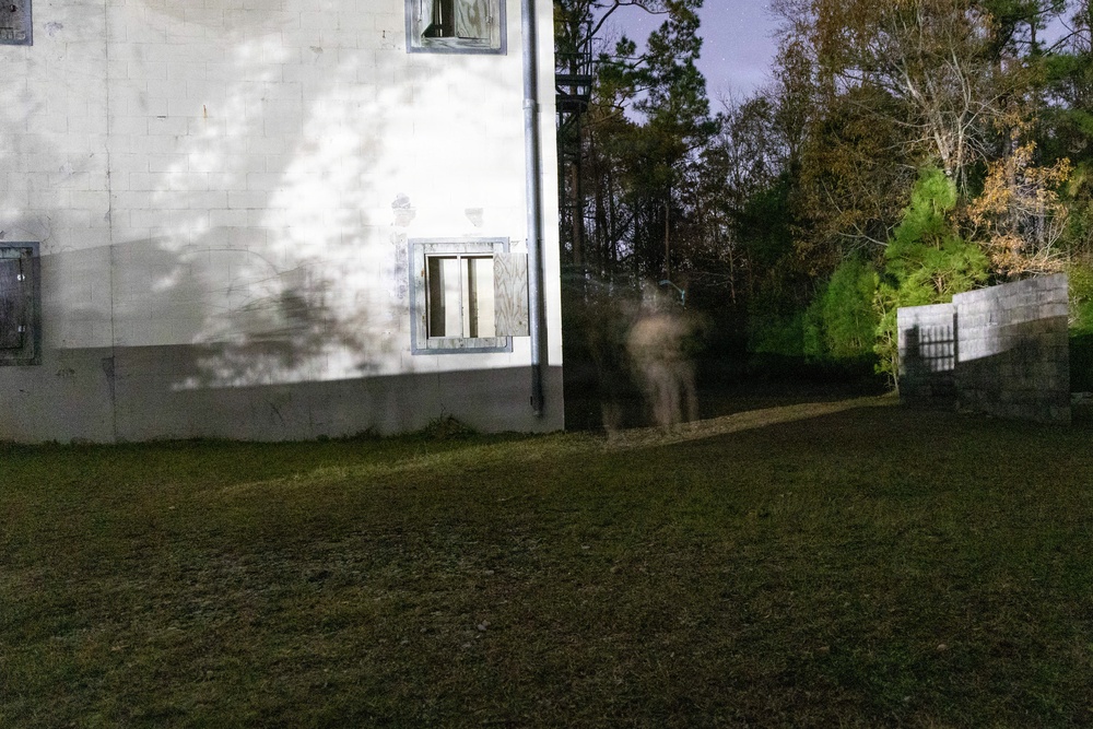 U.S Reconnaissance Marines with the 24th Marine Expeditionary Unit conduct room clearing drills as a part of Close Quarters Tactics training.