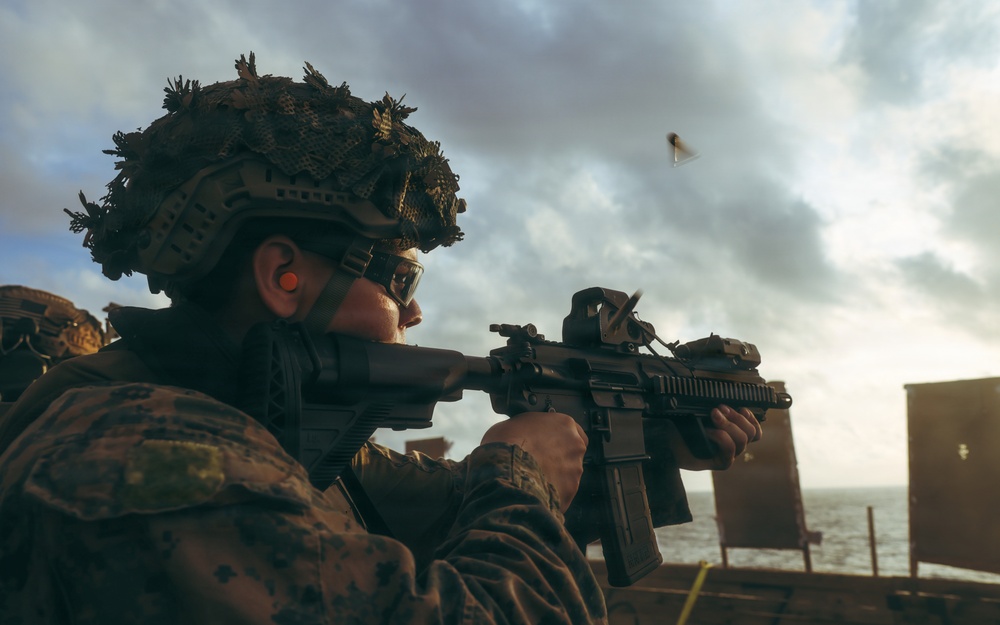 31st MEU | Maritime Raid Force live-fire deck shoot