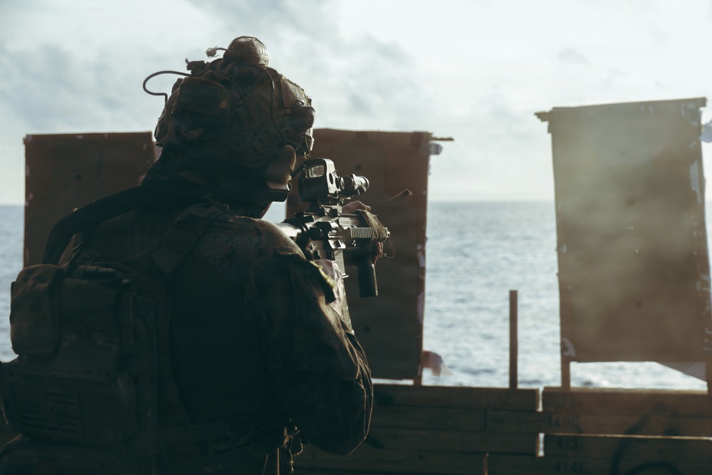 31st MEU | Maritime Raid Force live-fire deck shoot