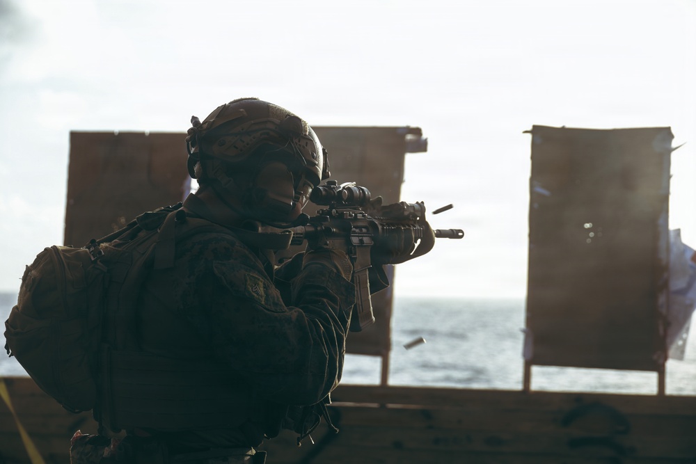 31st MEU | Maritime Raid Force live-fire deck shoot
