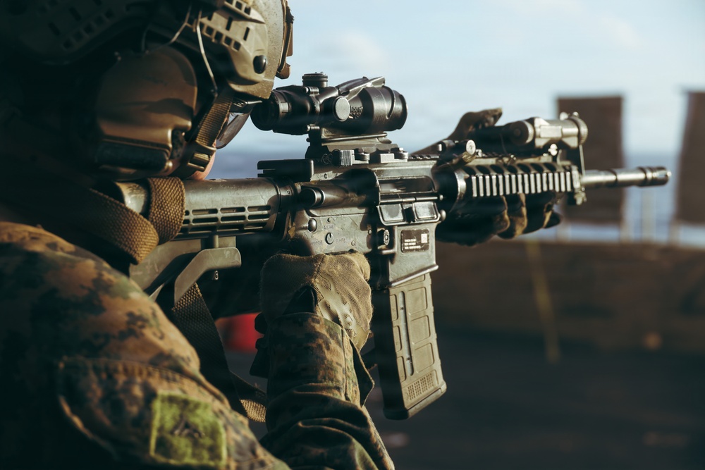 31st MEU | Maritime Raid Force live-fire deck shoot